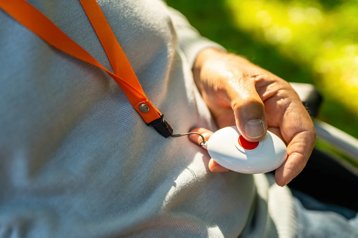 Should You Get A Medical Alert Device? 5 Reasons It’s A Great Investment For Seniors Medical Alert Device - Leisure Villas, South Jordan, Utah