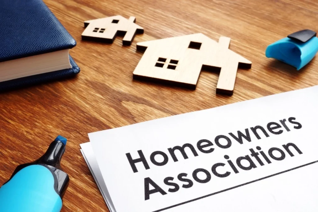 Explore 8 Compelling Benefits Of Hoas In 55+ Communities Benefits of HOAs in 55+ Communities